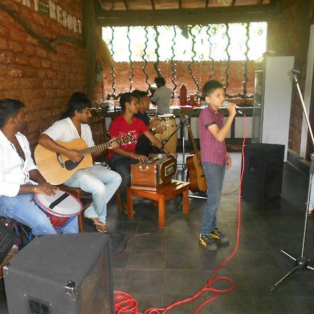 Sapphire Holiday Resort Ratnapura Esterno foto