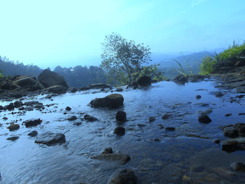 Sapphire Holiday Resort Ratnapura Esterno foto