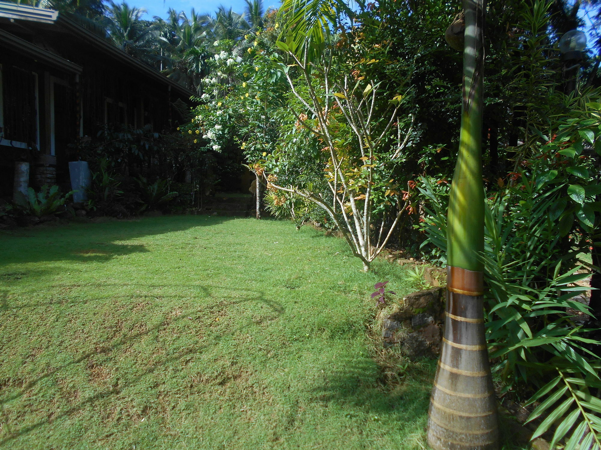 Sapphire Holiday Resort Ratnapura Esterno foto
