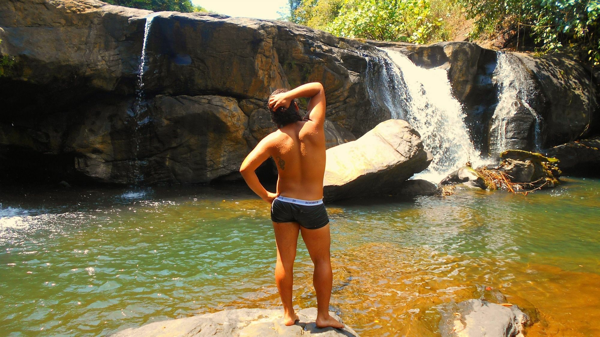 Sapphire Holiday Resort Ratnapura Esterno foto